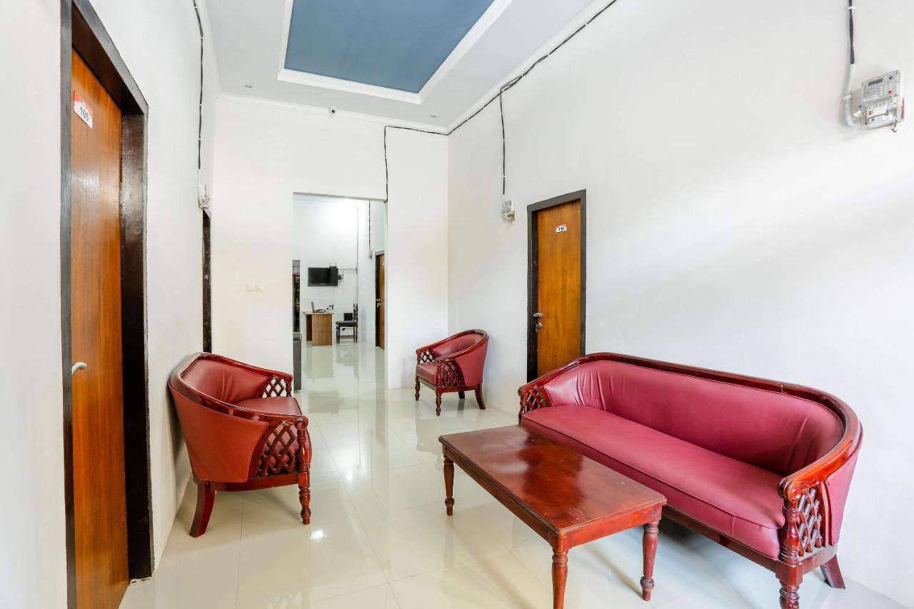 Spot On 1784 Tnc Residence Syariah Матарам Экстерьер фото
